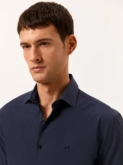 New Slim Fit Garment Dye Poplin Open Shirt in Comfort Cotton Camisas Casuais|Camisas Casuais